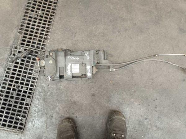 MOTEUR FREIN A MAIN RENAULT SCENIC 2003-2010 - Vue 1